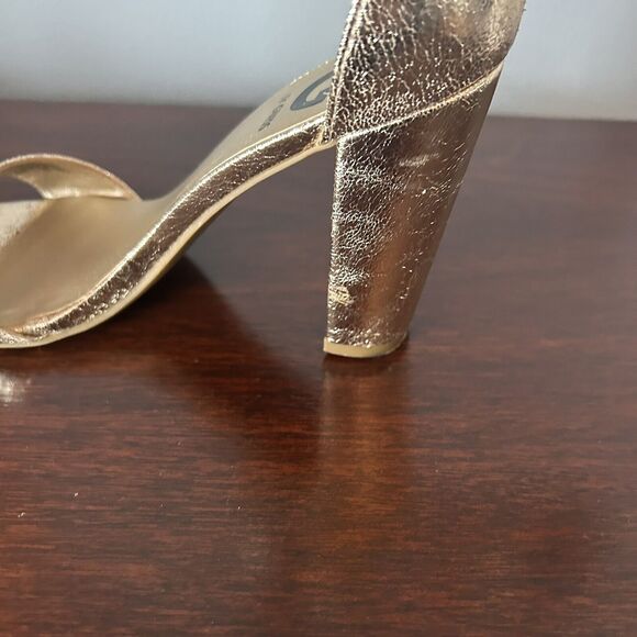 G by Guess Women’s Heels Gold Size 6.5 Chunky Heel Ankle Buckle - Picture 6 of 10